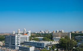 לאונרדו בוטיק רחובות